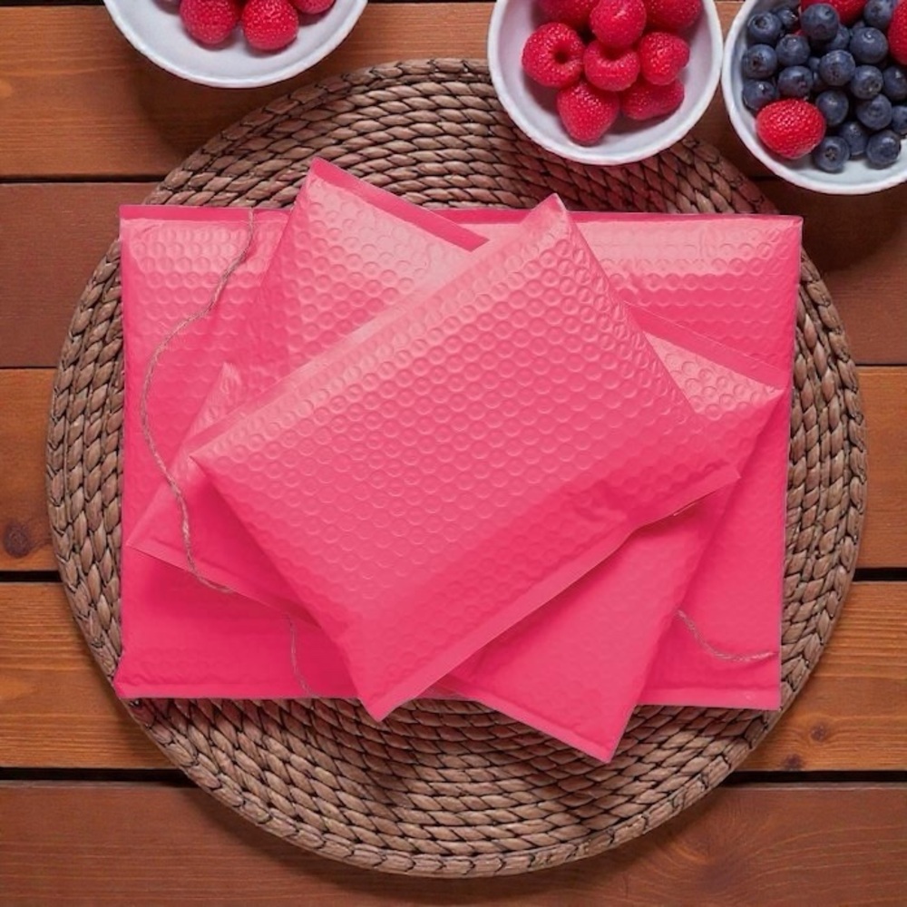 Hot Pink 10.5”x16” Poly Bubble Mailer Pack of 10 - Picture 5 of 7